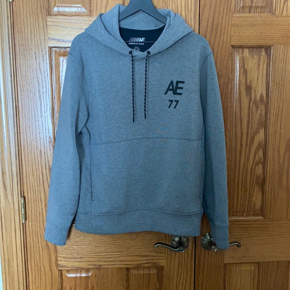 EUC❗️ American Eagle Hoodie - Men’s M